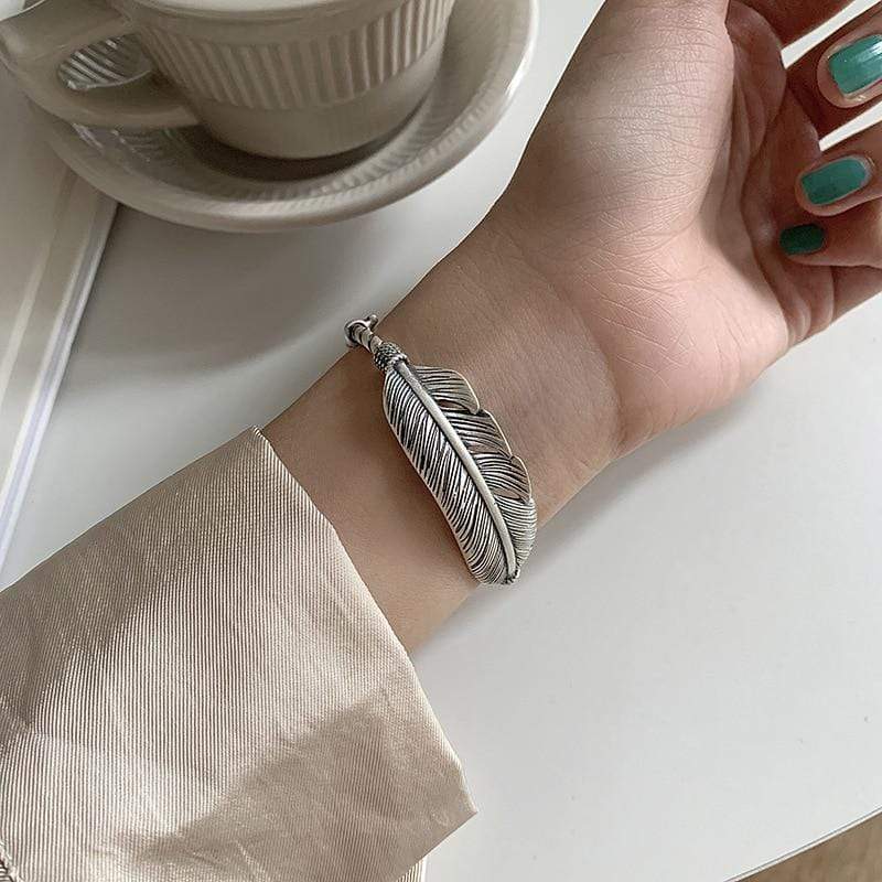 XIYANIKE 925 Sterling Silver Japanese and Korean Fashion Feather Bracelet Hip Hop Retro Cold Wind Light Luxury Niche design