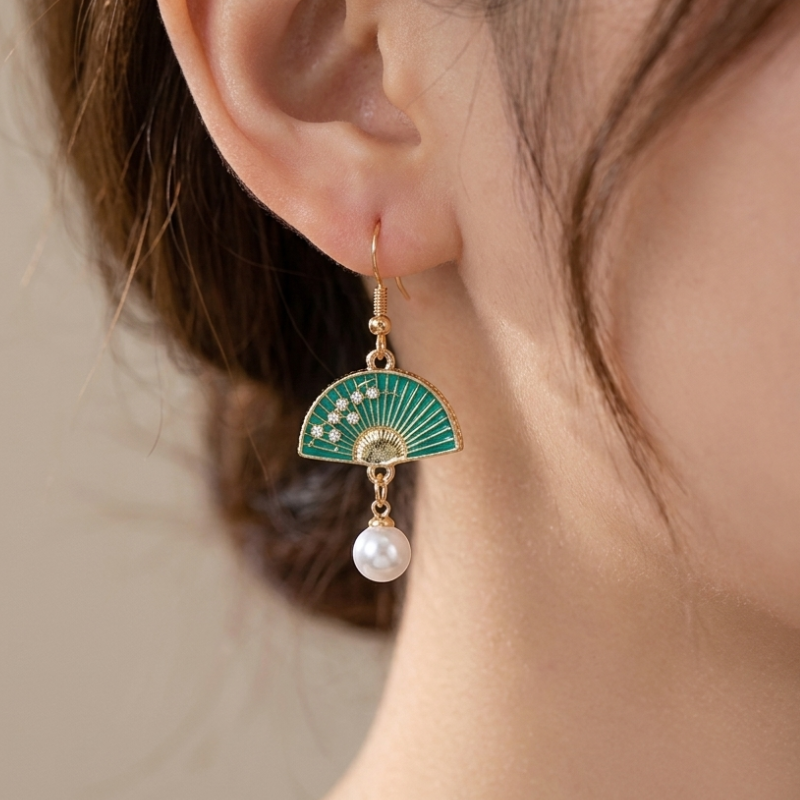 Fan Pearl Drop Earrings