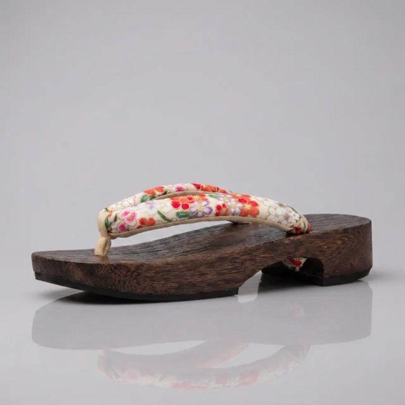 Traditional White Wooden Geta Sandals