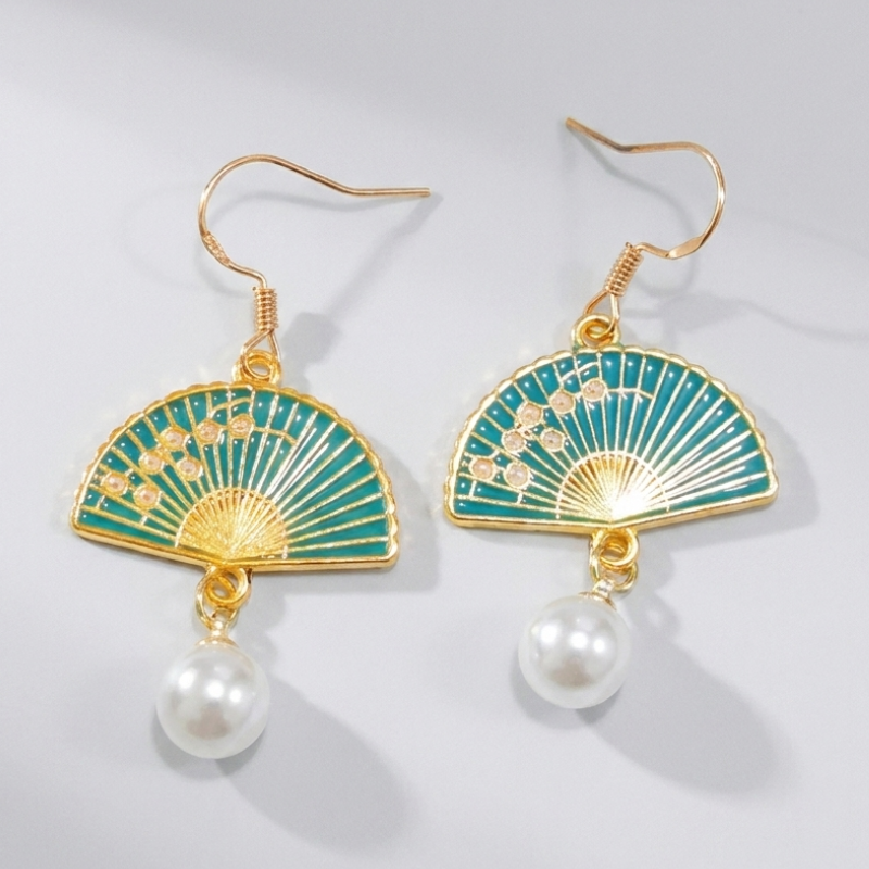 Fan Pearl Drop Earrings