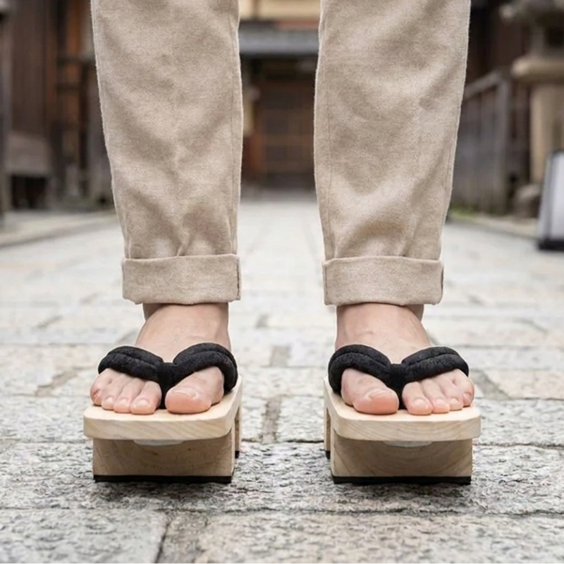 Traditional Black Strap Geta Sandals