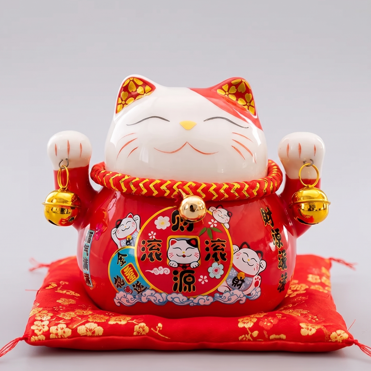 Lucky Cat Maneki Neko